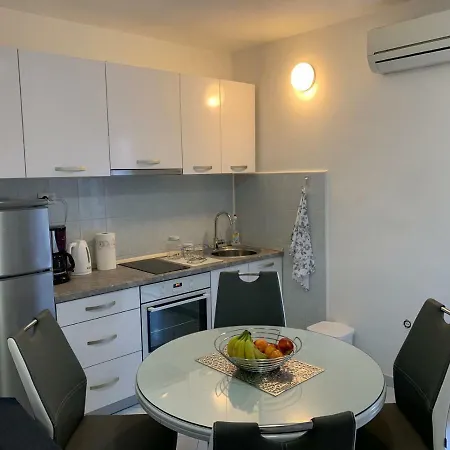 Apartment Dena Split